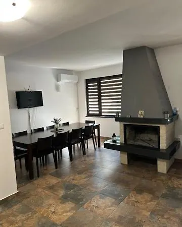 марковската къща Nyaraló